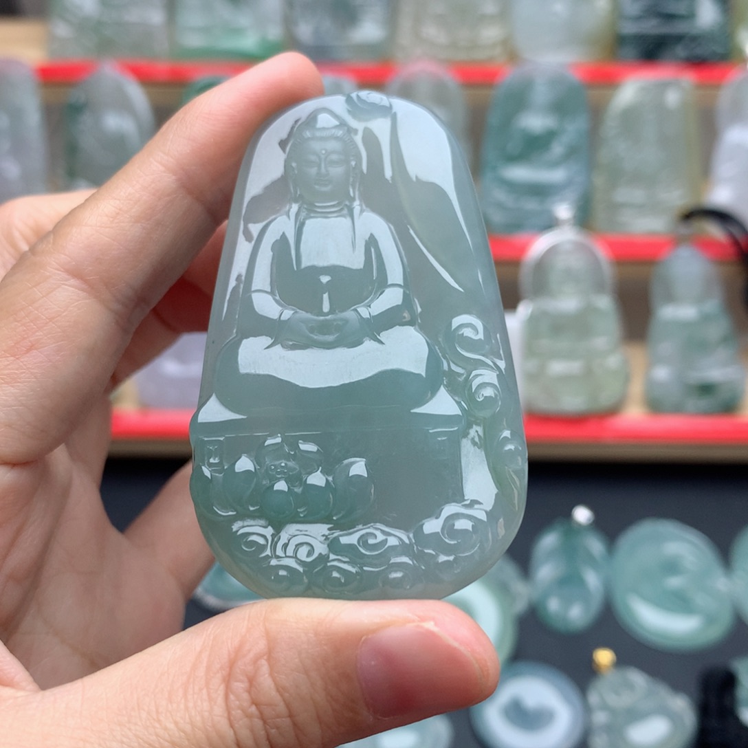 翡翠未镶嵌颈饰素衣