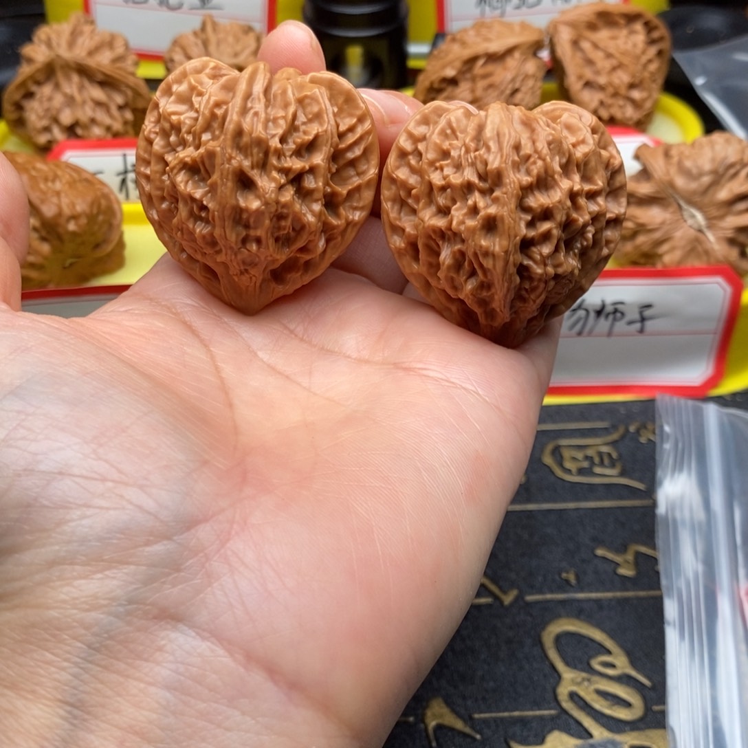 洛***轴吊坠文玩核桃血灯笼