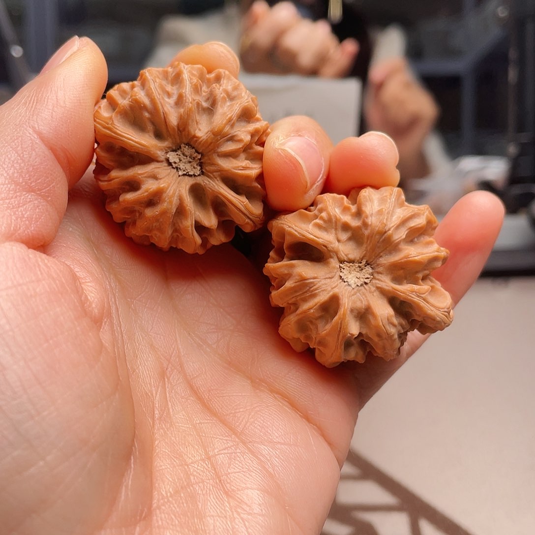 a**n龙门涧河水清澈的