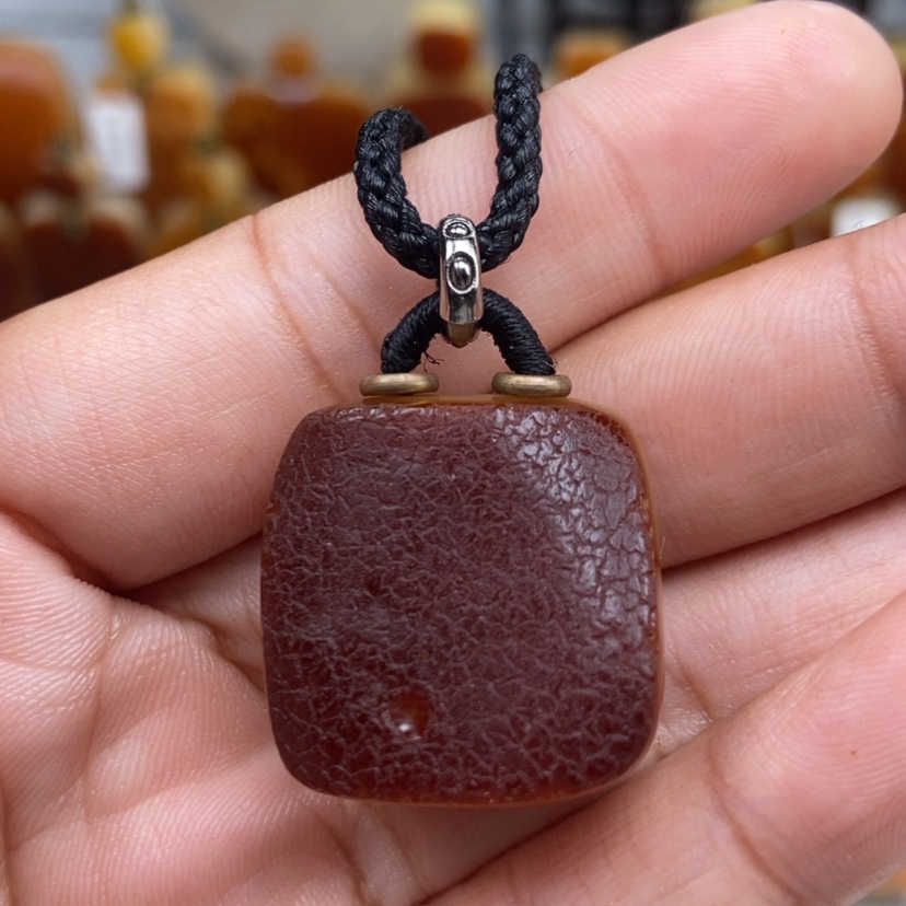 【闪购商品】未镶嵌颈饰琥珀