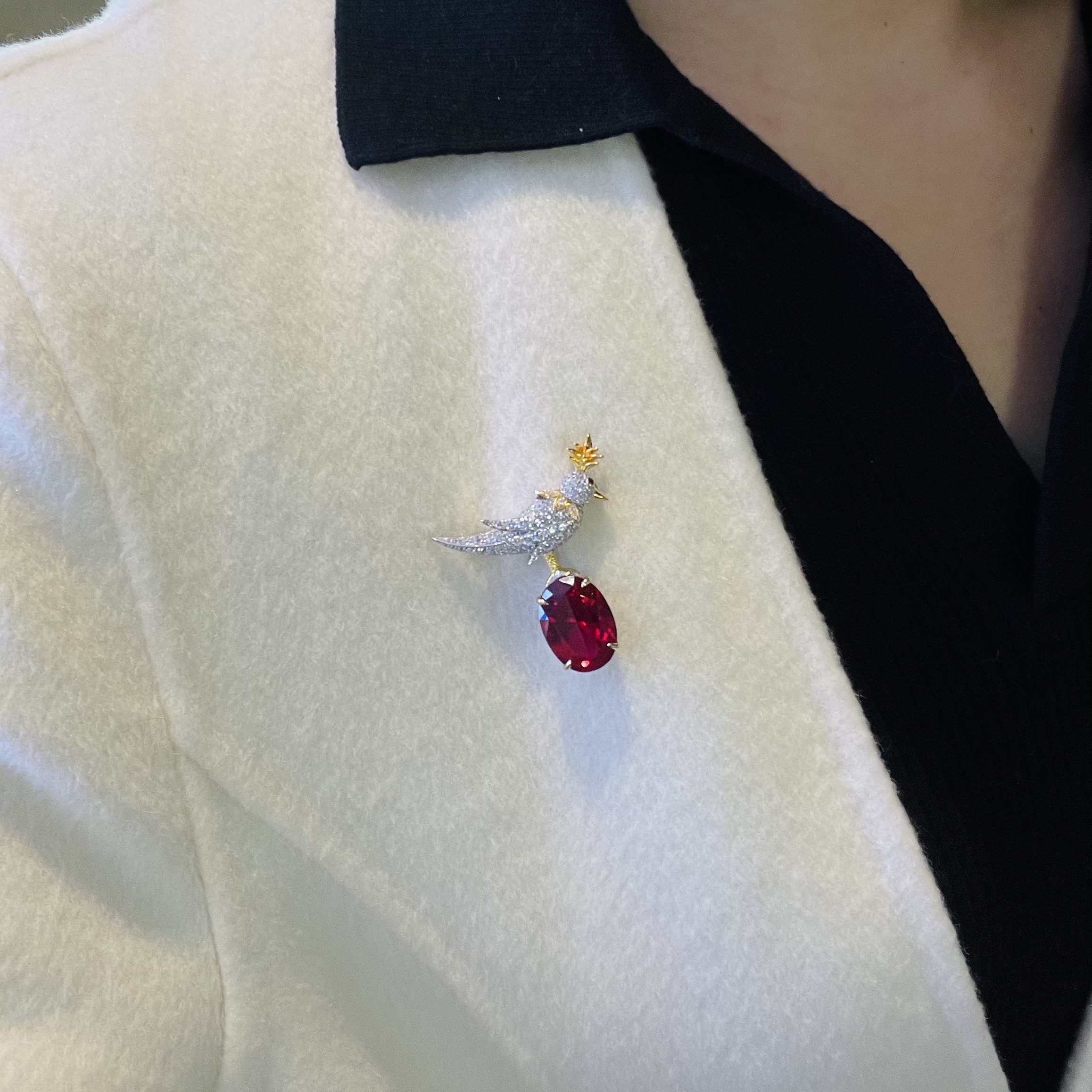 培育红宝石X4661 新款满钻红色时尚奢华百搭小鸟胸针