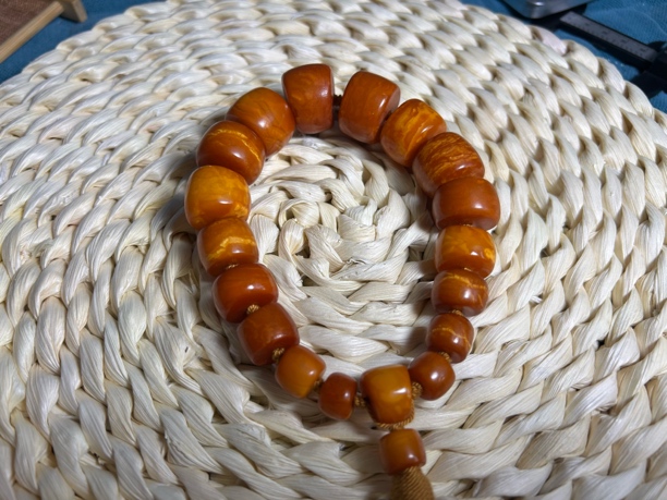 天然原矿石膏白蜡妖花手持，尺寸23x12，克重67.9克