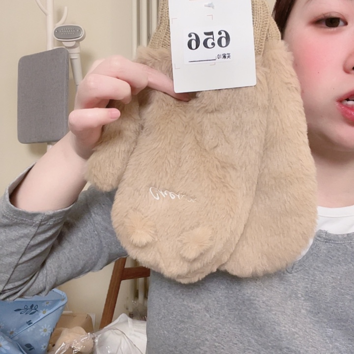 非金属日单棕色毛茸茸手套