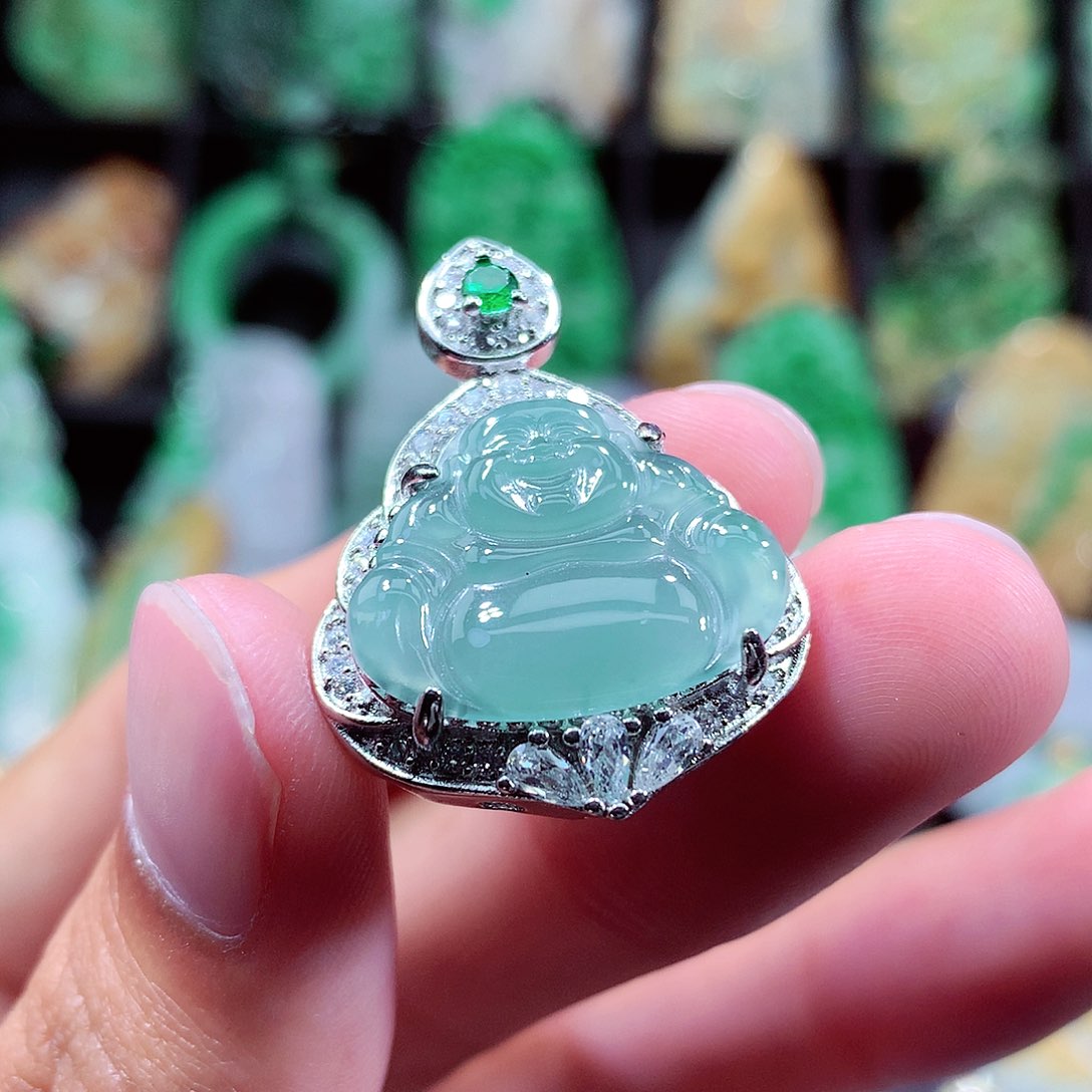 翡翠未镶嵌颈饰挂件