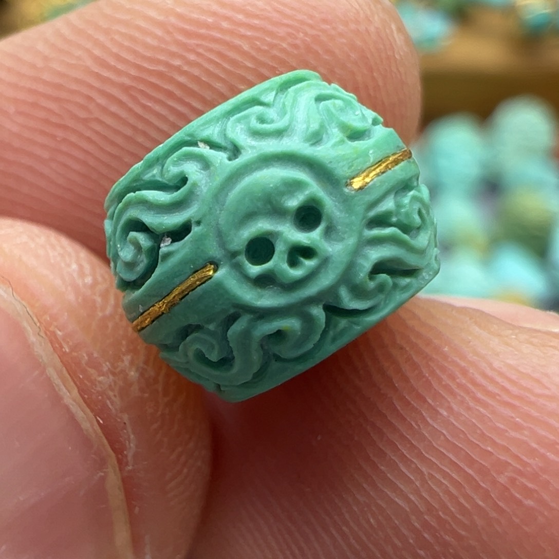 绿松石颈饰未镶嵌