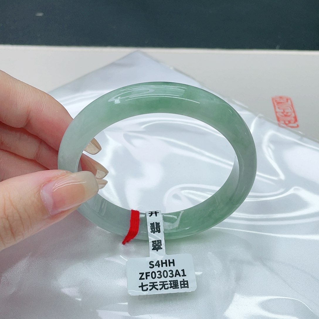 翡翠未镶嵌手镯正56.7