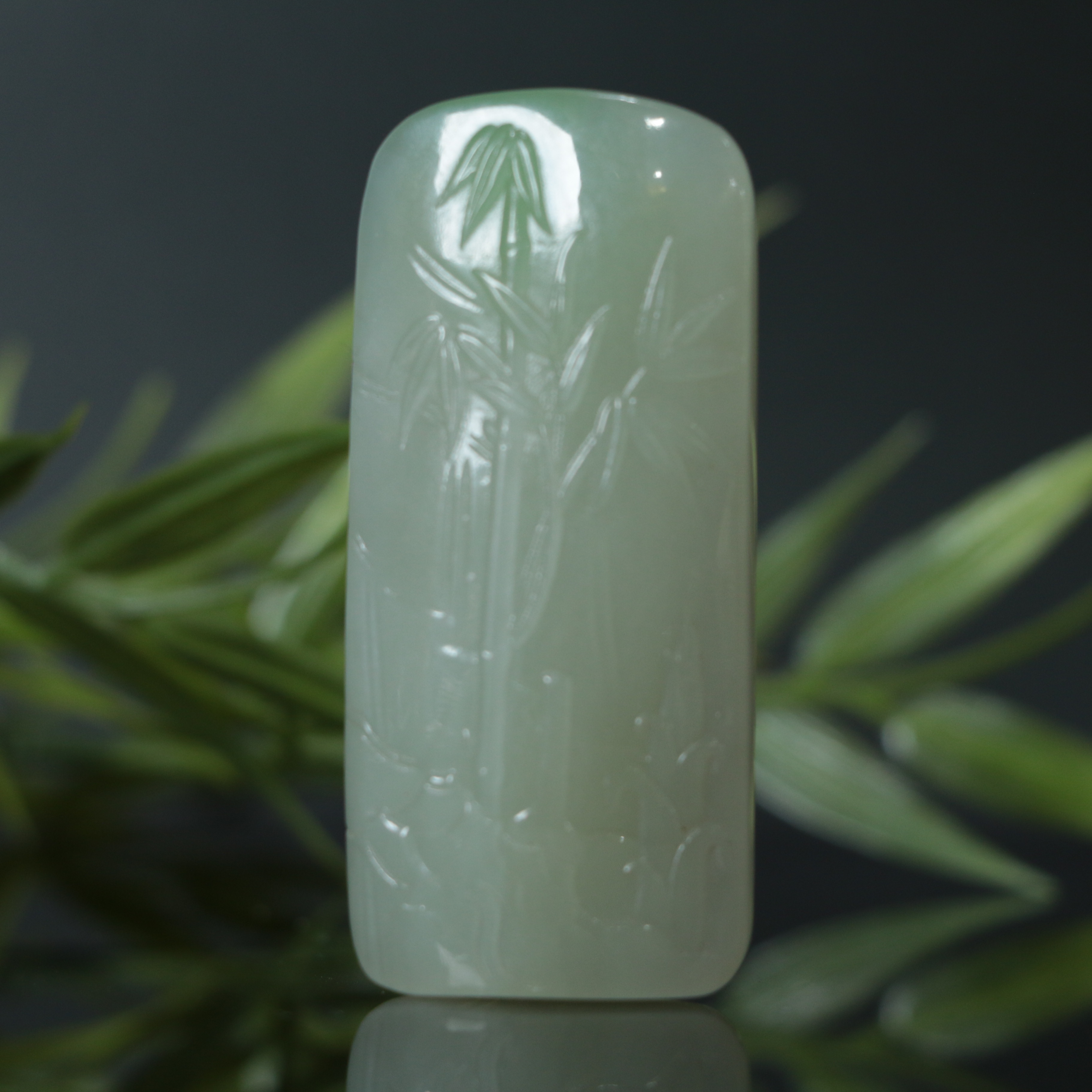 1207GC8847和田玉挂件