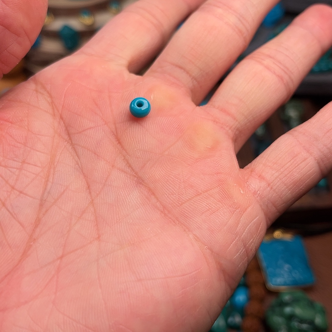 绿松石未镶嵌手串