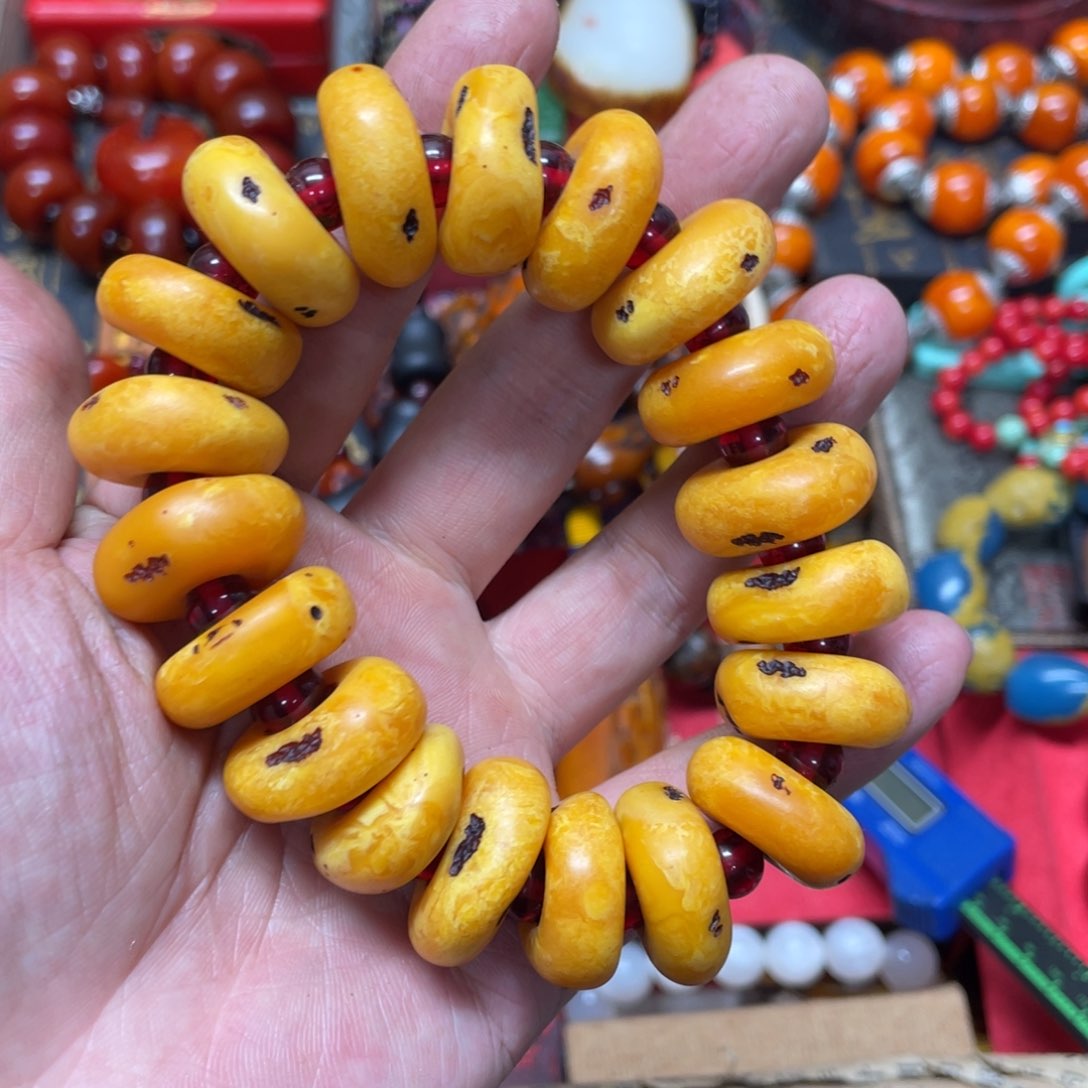 琥珀裸石未镶嵌好物推荐如图所示