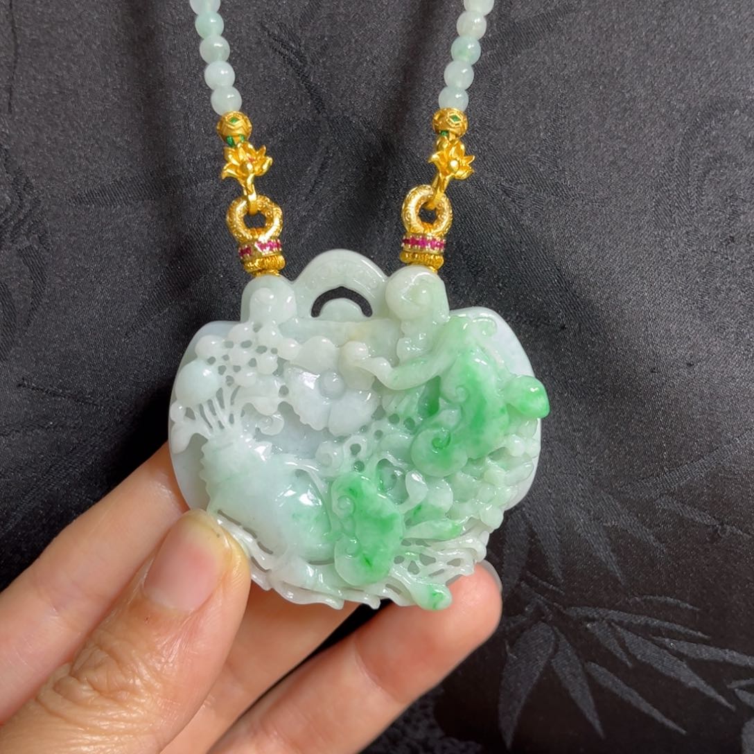 翡翠颈饰未镶嵌阳绿人生如意
