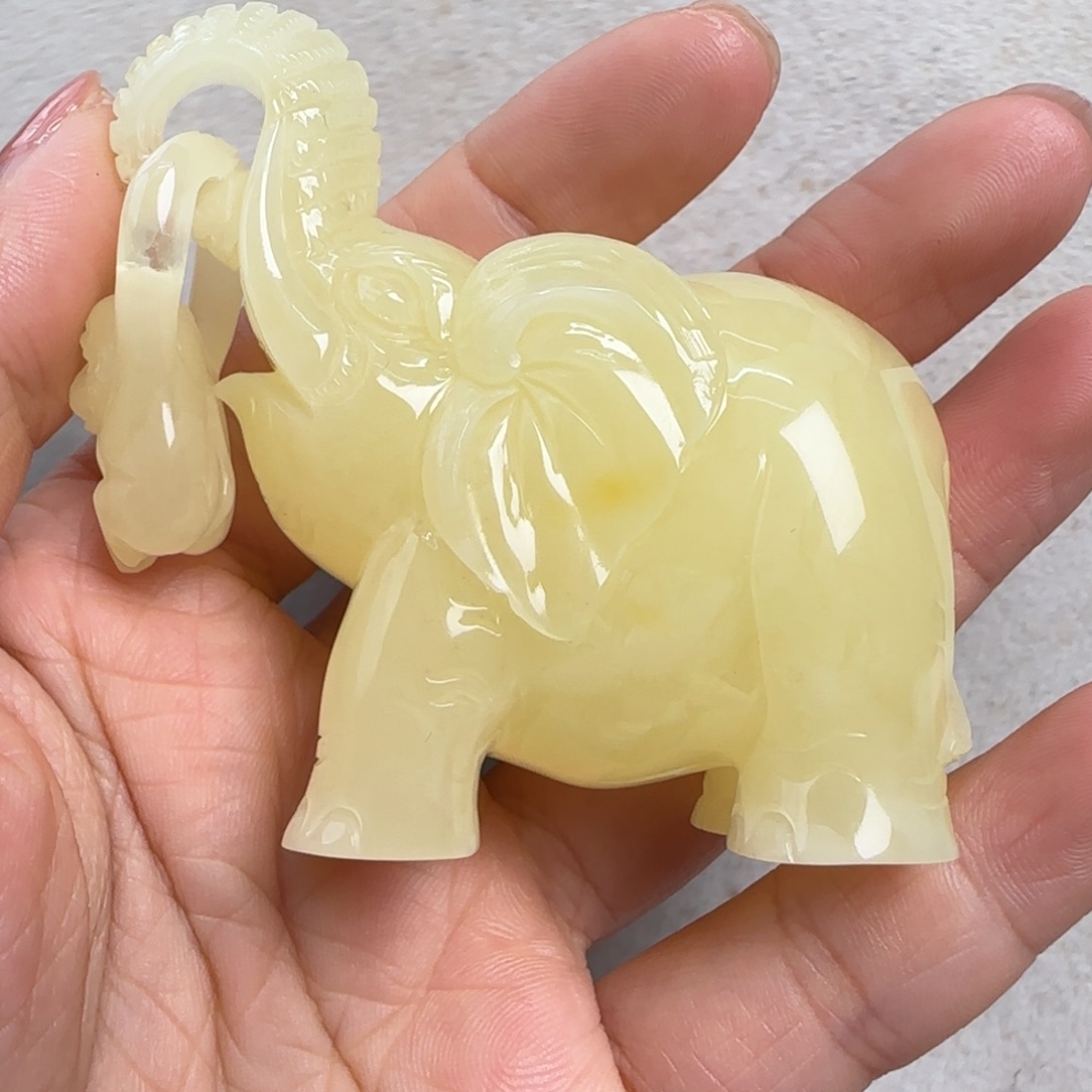 蜜蜡未镶嵌珠宝奇石