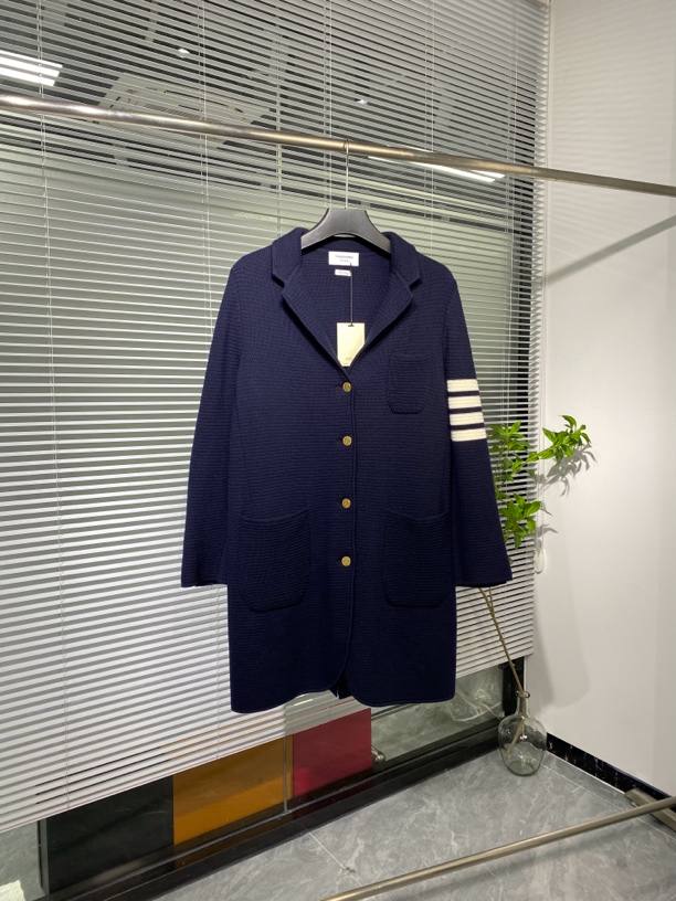 99新 Thom Browne 汤姆布朗 西装外套 羊毛针织大衣 40码 ko1726