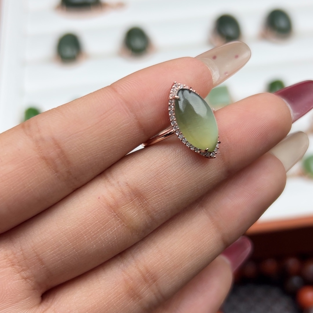 和田玉吊坠银S925镶嵌