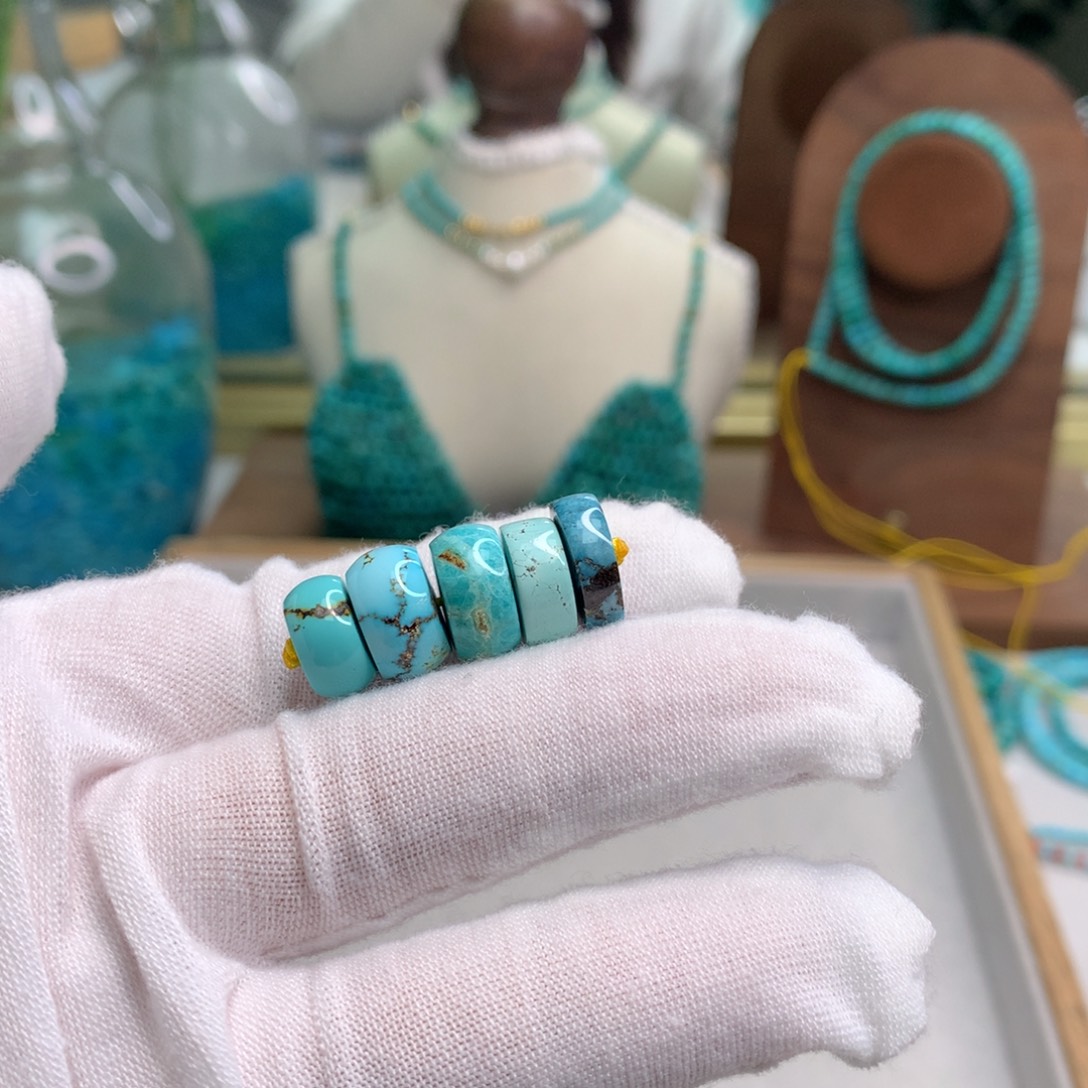 绿松石未镶嵌饰品