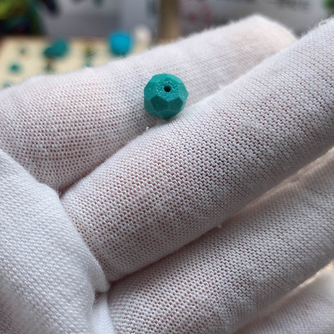 绿松石配饰未镶嵌