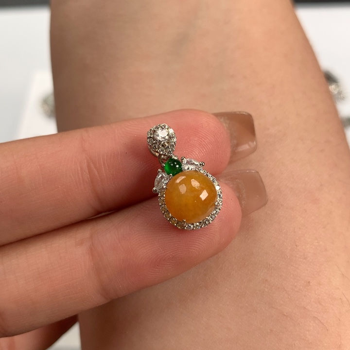 翡翠颈饰银S925镶嵌黄翡