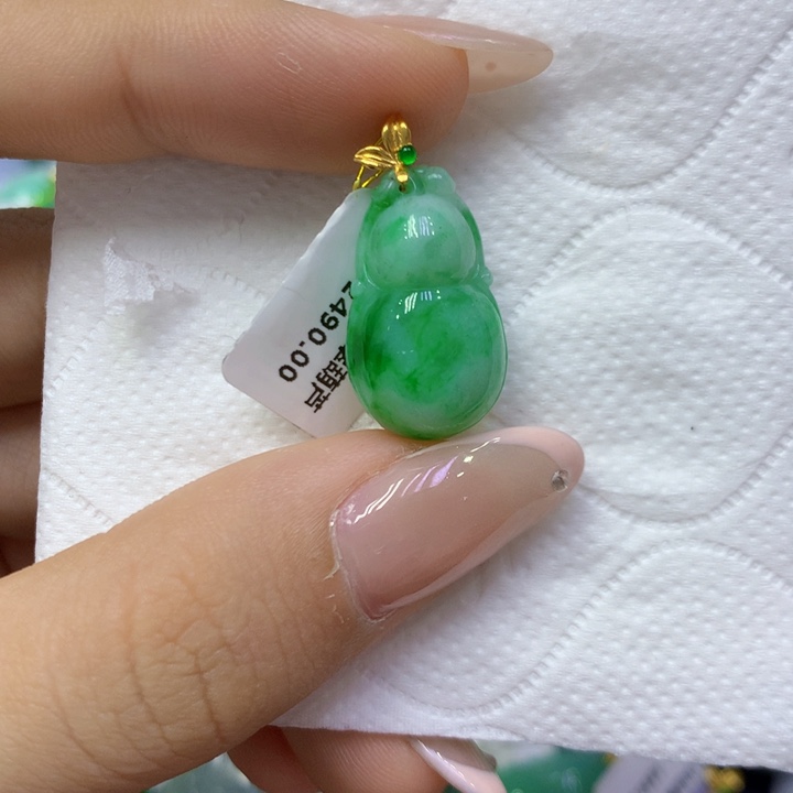 颈饰18K金镶嵌翡翠