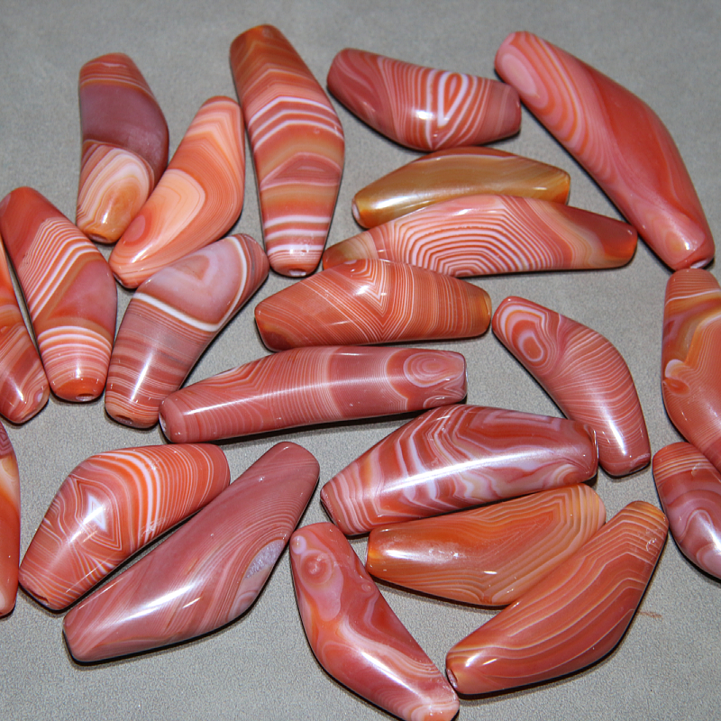 缠丝玛瑙光面红色牛角 线条条纹 diy饰品锁骨珠吊坠主珠配珠项链