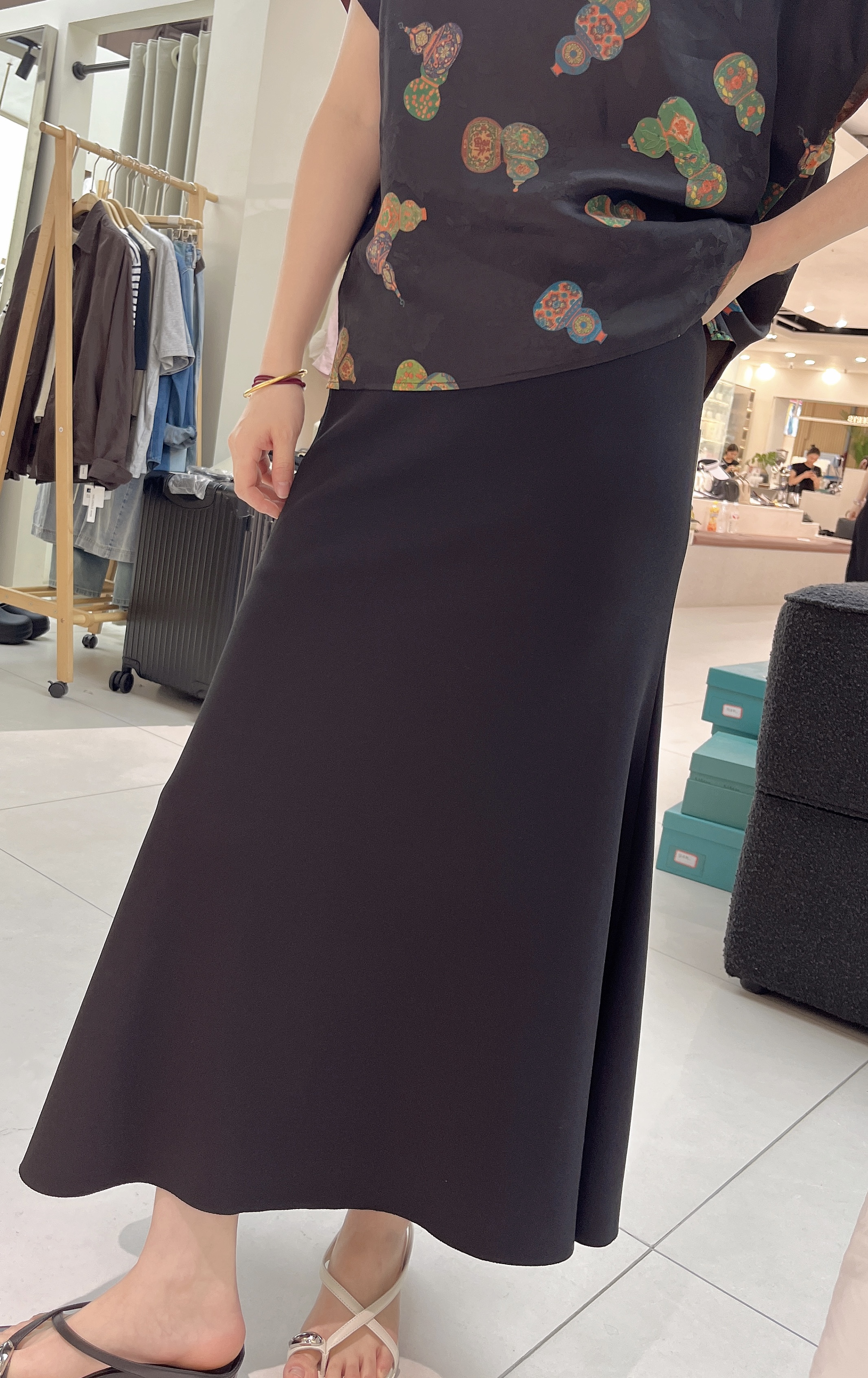 HALUNGLE/海伦格丽  82400  气质时尚净版半身鱼尾裙  