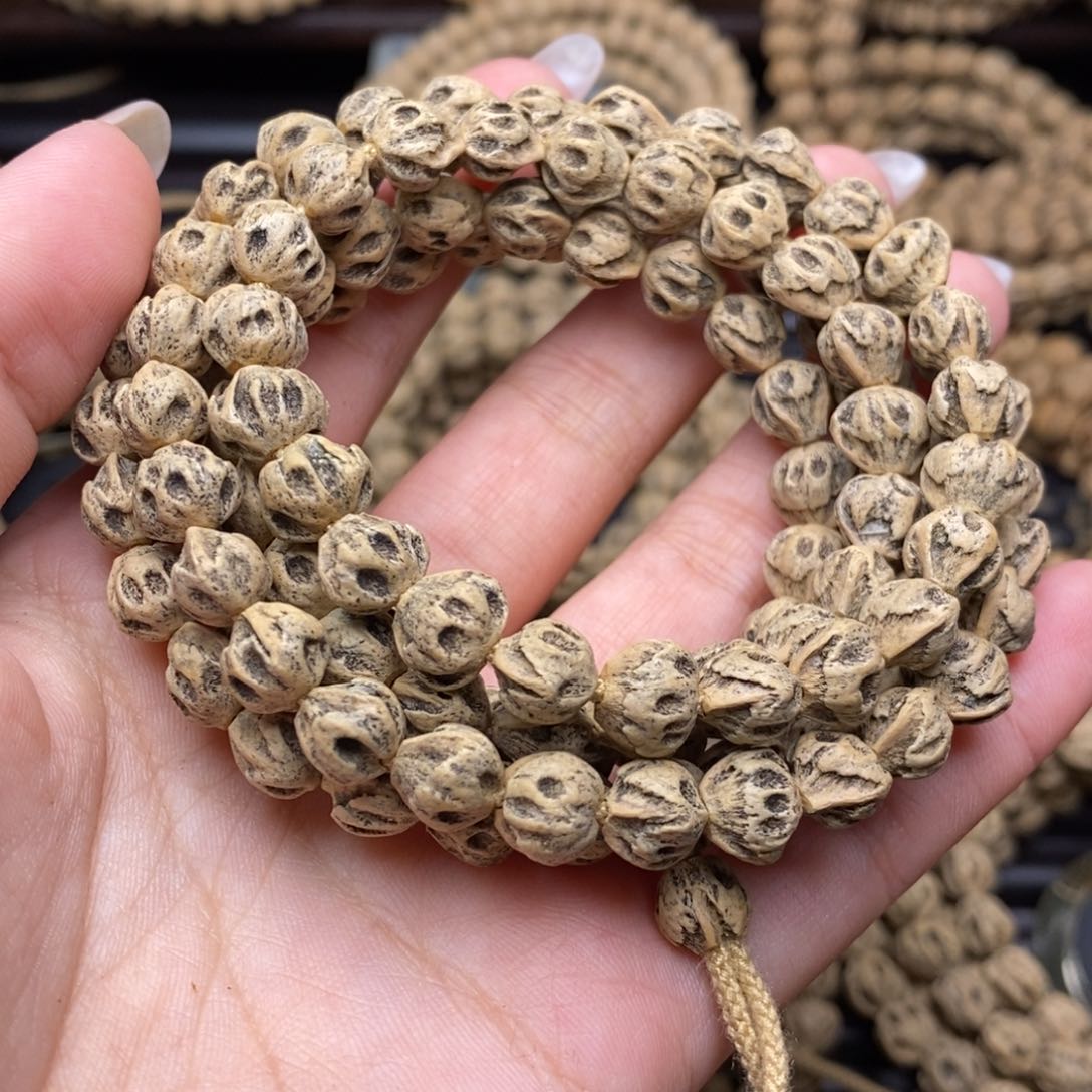 柏香籽/百香籽吊坠猜****⋯