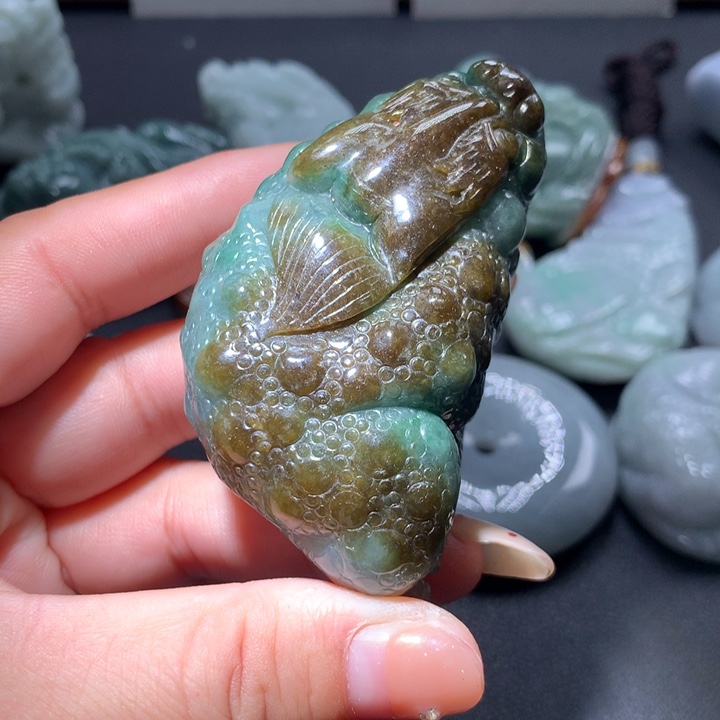 翡翠未镶嵌颈饰保真天然A货翡翠