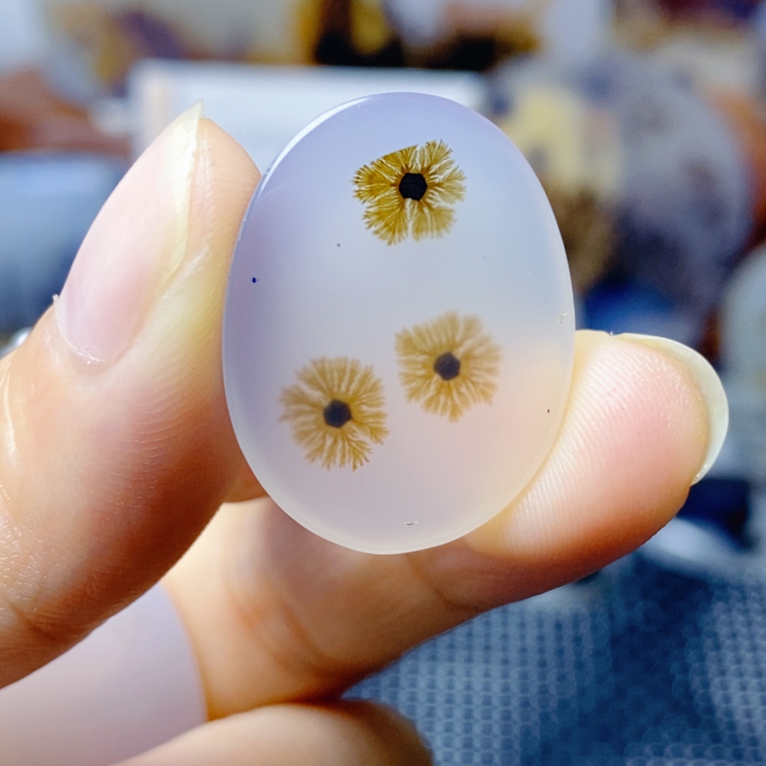 玛瑙/玉髓未镶嵌珠宝奇石