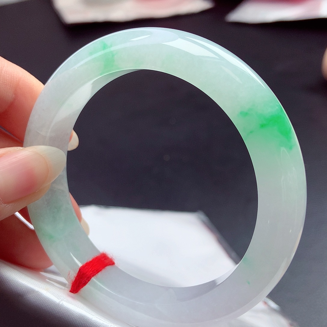 翡翠未镶嵌手镯56.8圈口