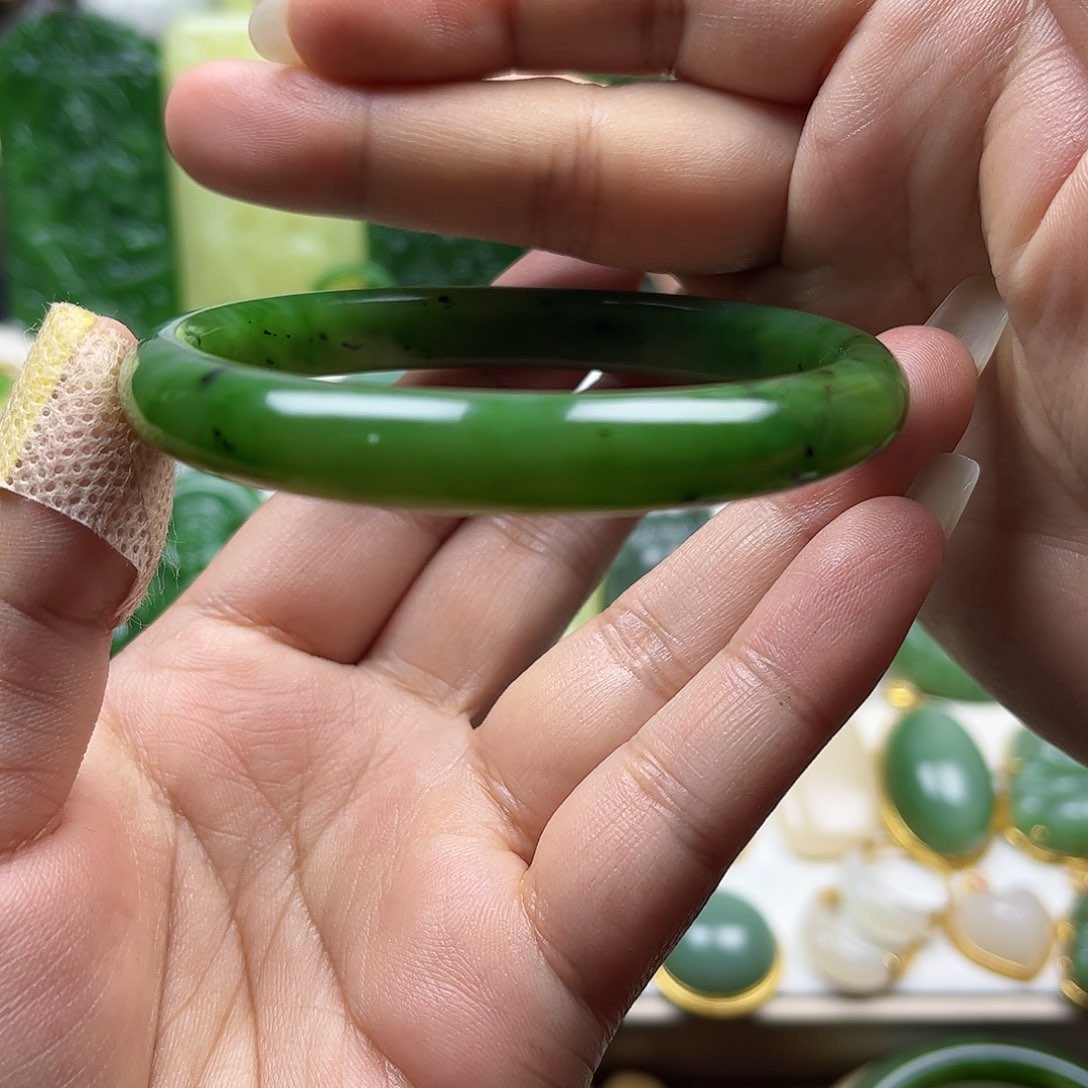 和田玉手镯59圈口未镶嵌