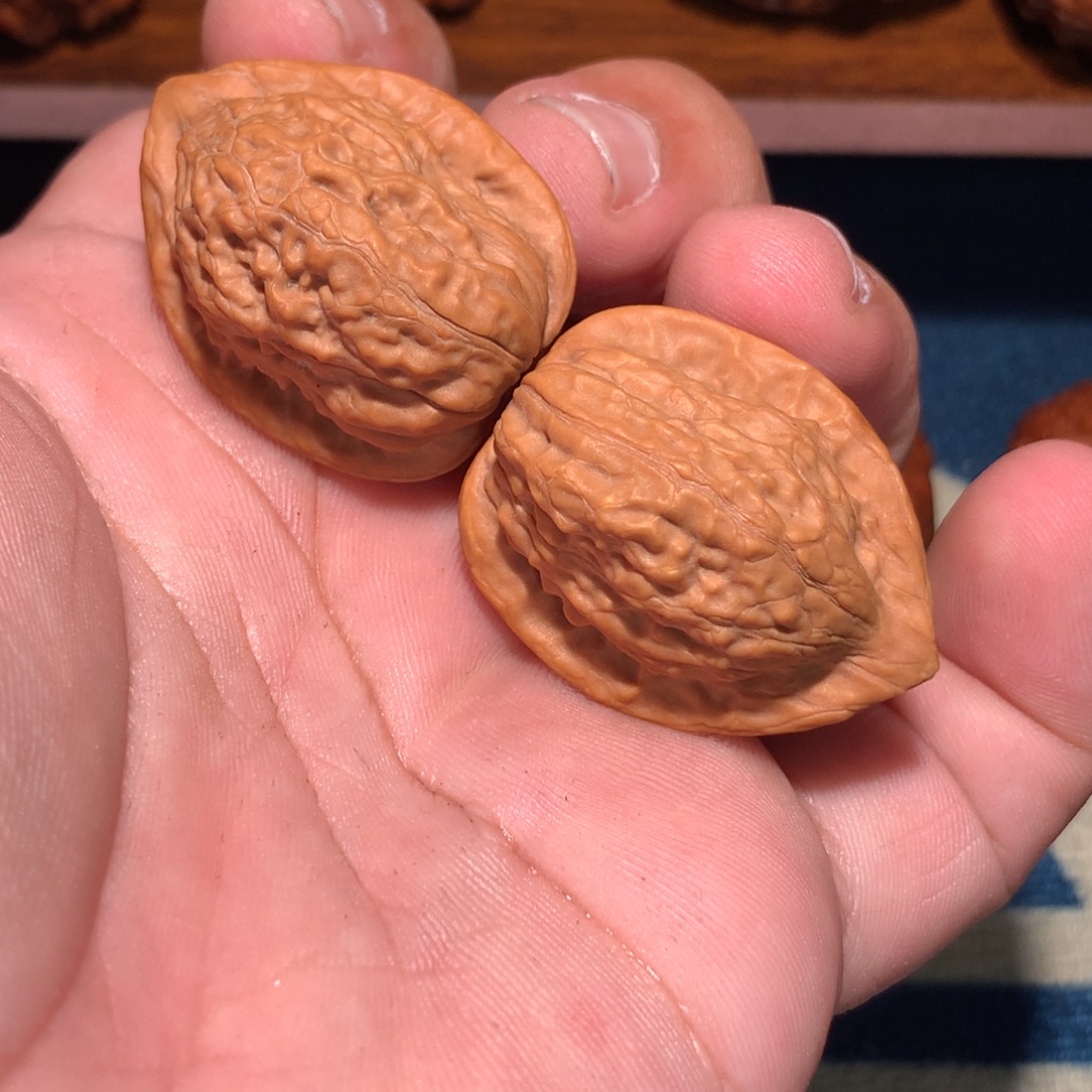 旺***糖吊坠文玩核桃小龙女