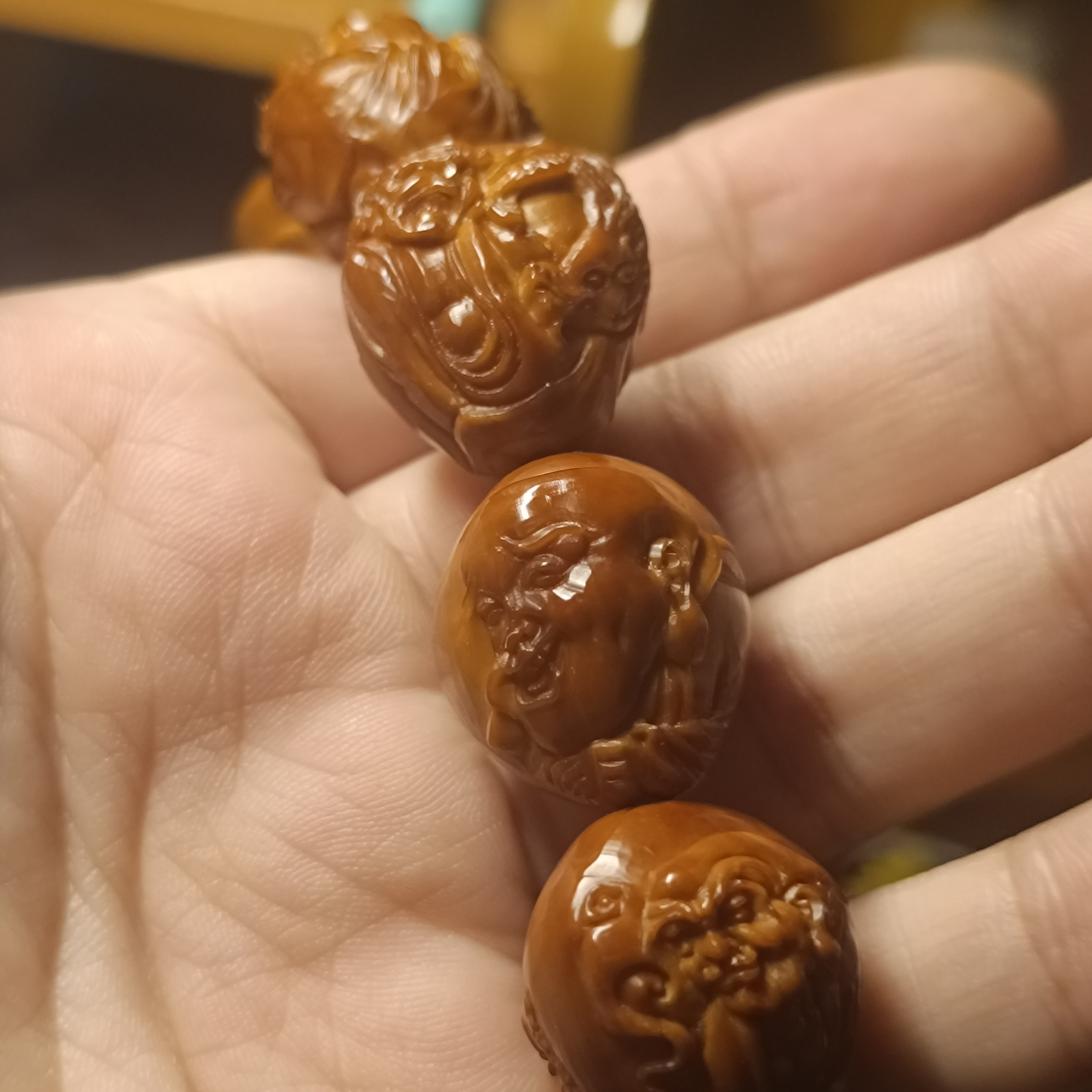 橄榄核雕刻纯刀老苏工