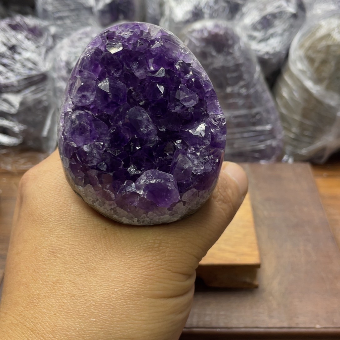 未镶嵌水晶大型摆件（非配饰）