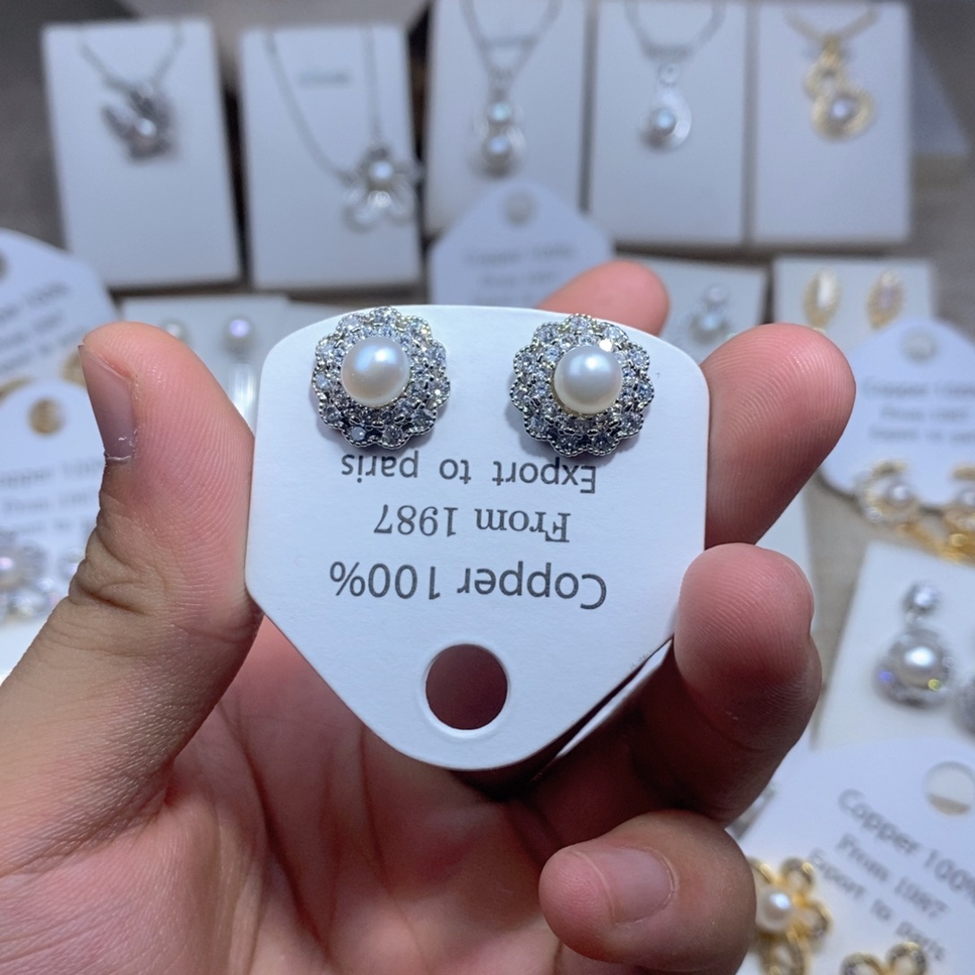 未镶嵌淡水珍珠耳饰