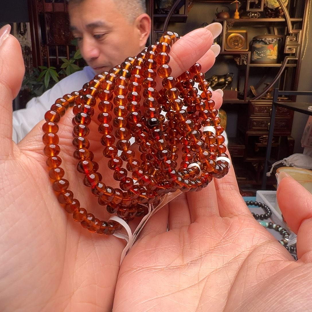 琥珀未镶嵌裸石抚顺琥珀10554六多样性发其一