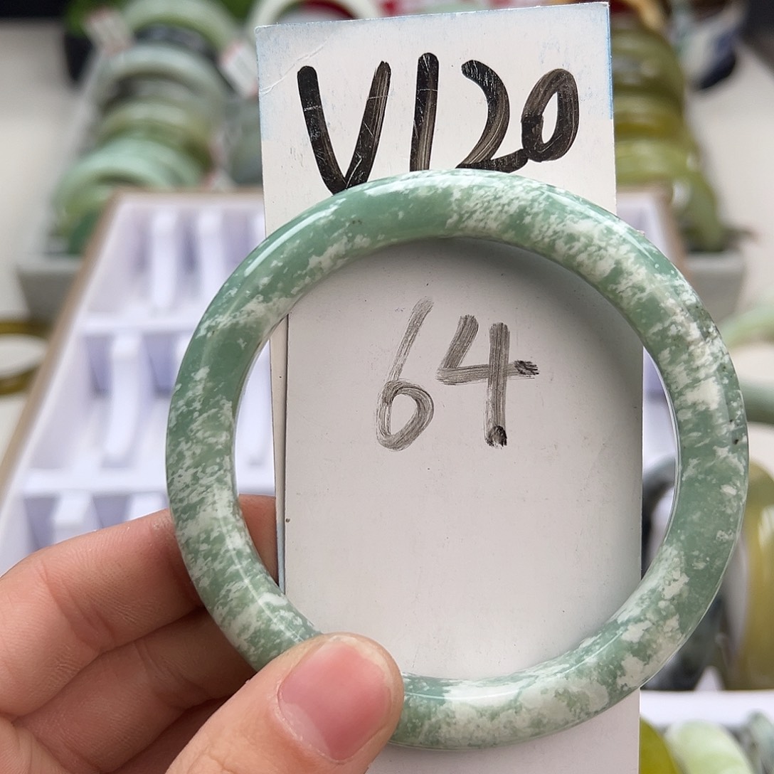 岫玉手镯未镶嵌天然岫玉