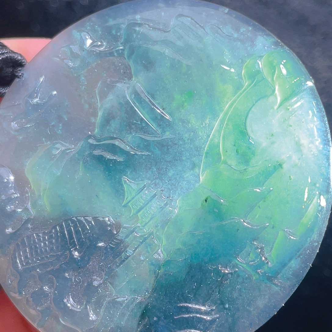 翡翠颈饰未镶嵌翡翠