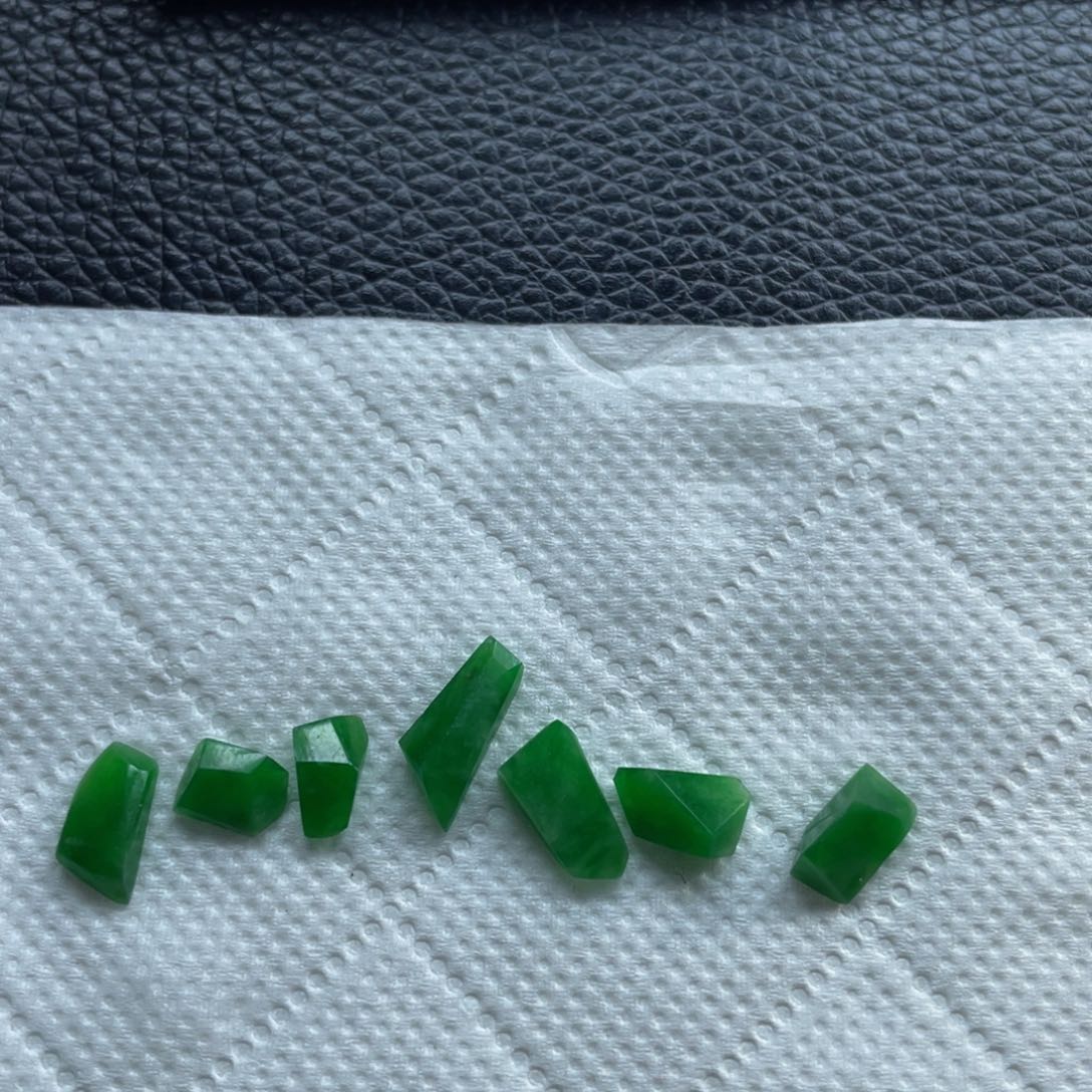 翡翠手链未镶嵌?****n随行冰绿翡翠手链