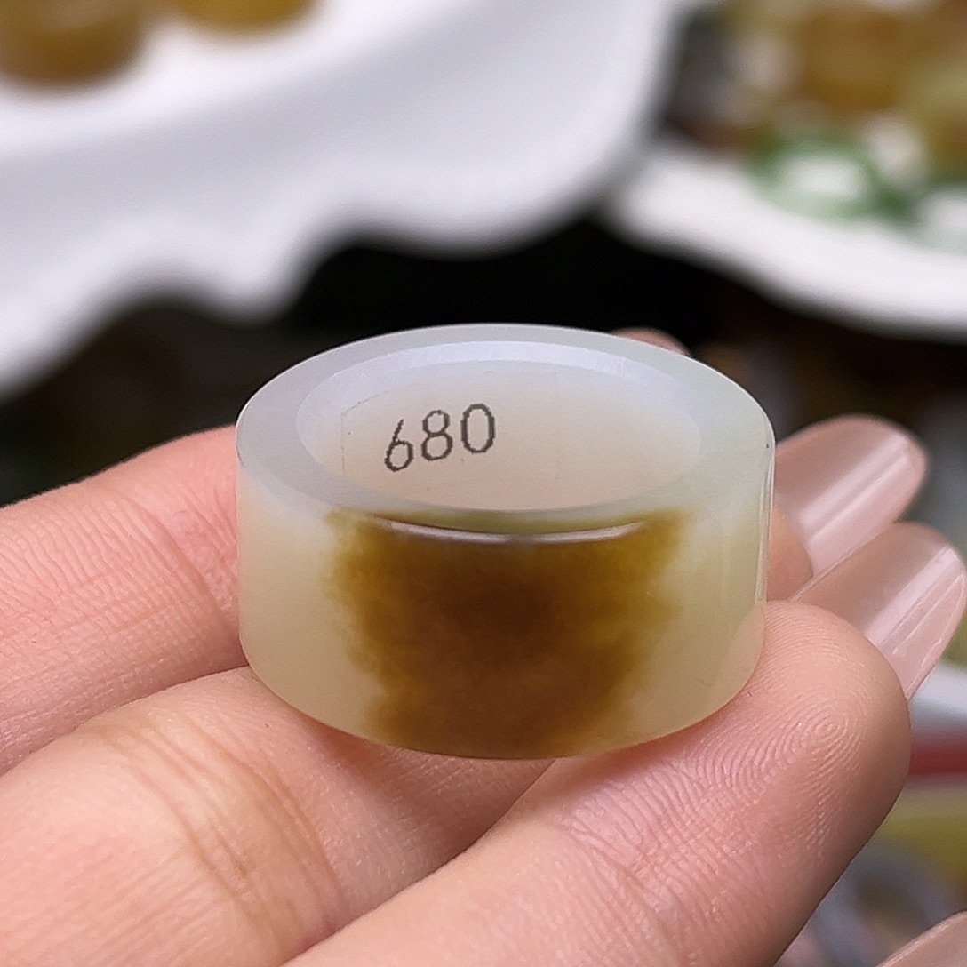 和田玉未镶嵌戒指17.7一口糖