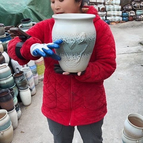 口20高27瑕疵一个。