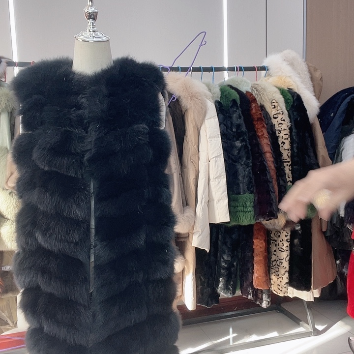 浩歌服饰百搭马甲