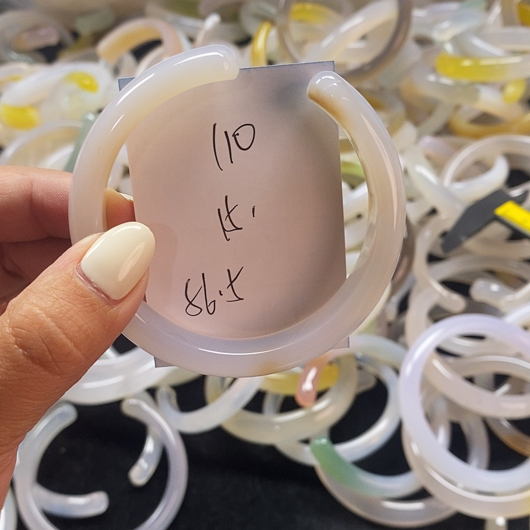 手镯玛瑙/玉髓未镶嵌110