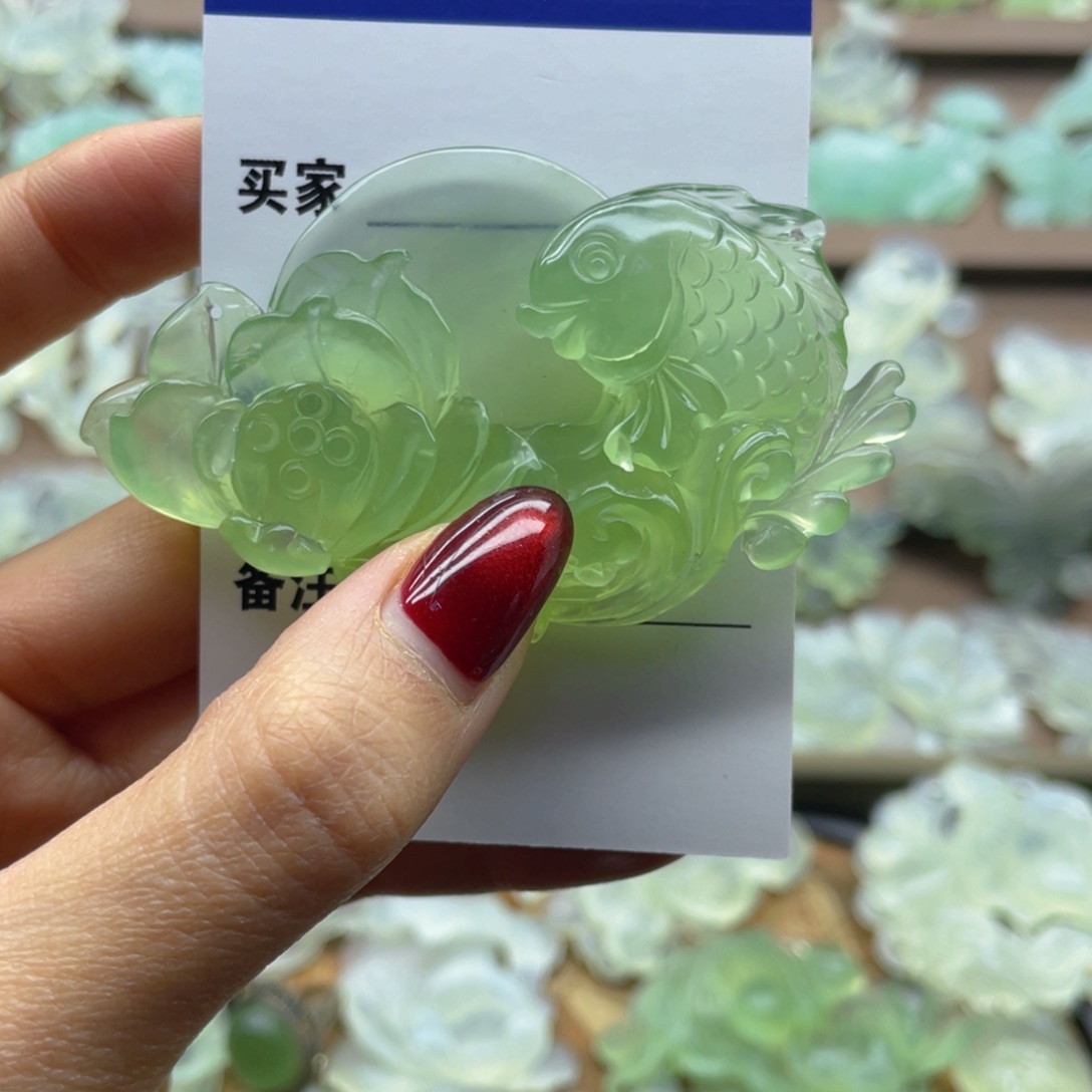 戚***7蛇纹石玉未镶嵌颈饰