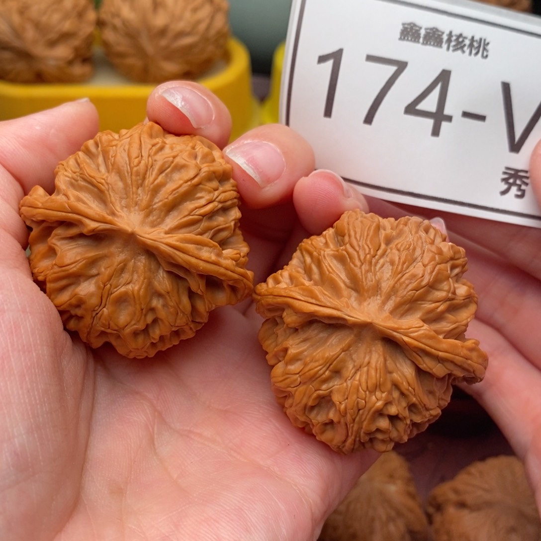 文玩核桃把件苹果园42