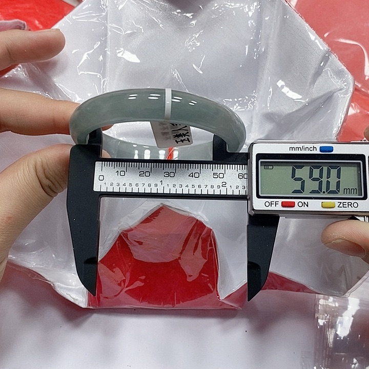 翡翠手镯未镶嵌79 