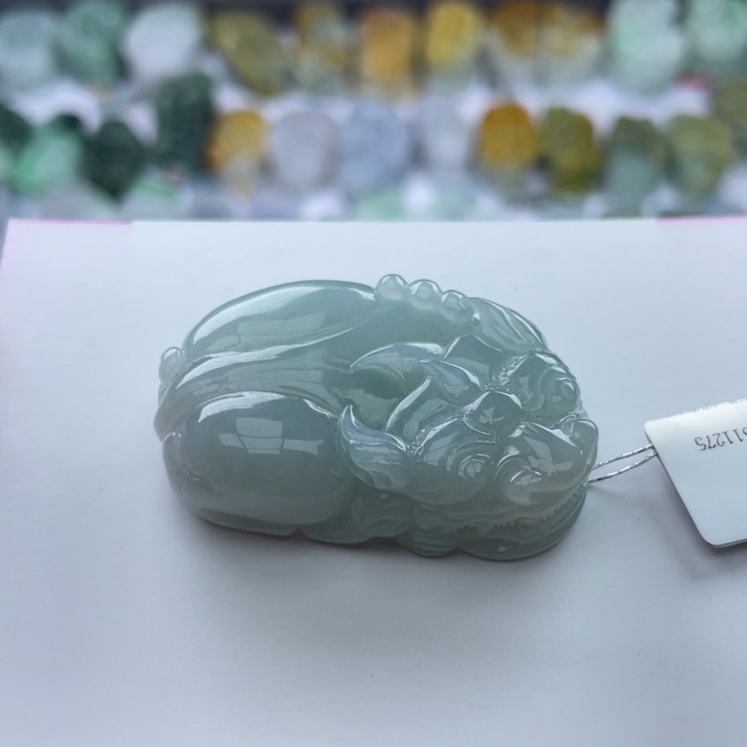 翡翠颈饰未镶嵌貔貅