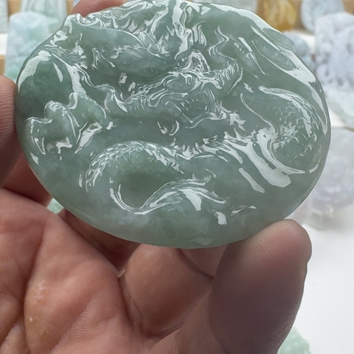 翡翠未镶嵌颈饰天然缅甸A货翡翠