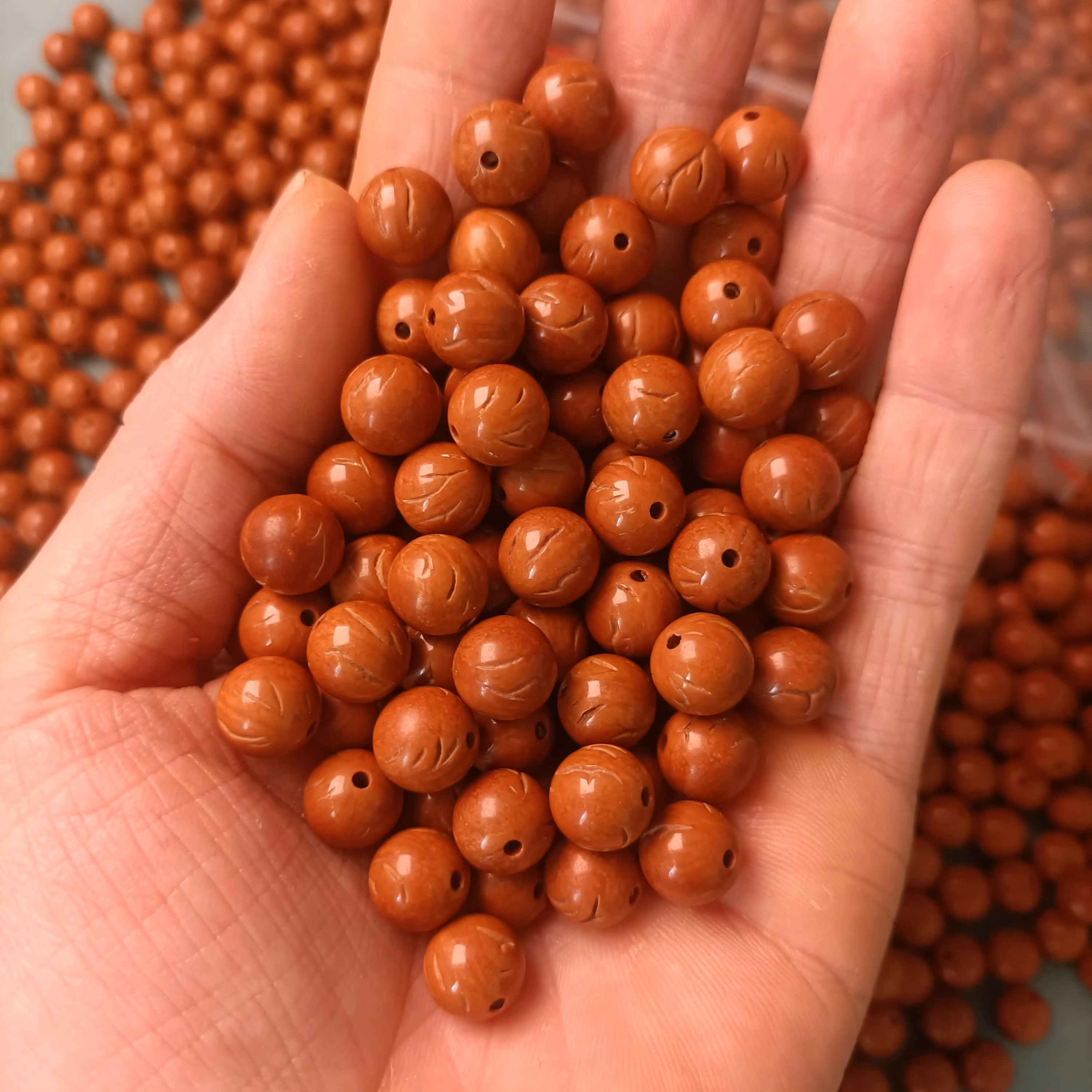 手工打磨秦岭龙纹桃核光珠圆珠1.0 老型红魔散籽 文玩手串脖挂