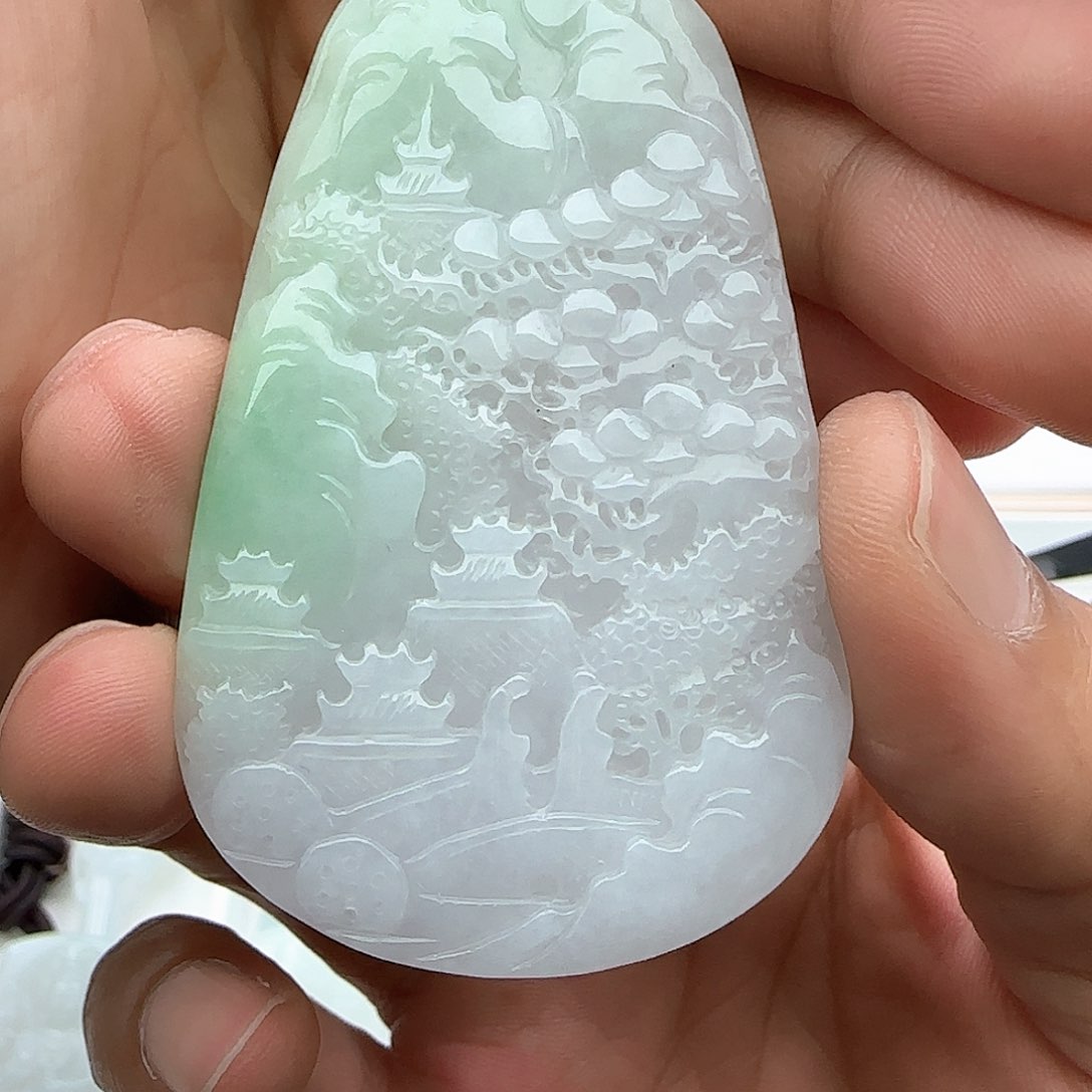 翡翠颈饰未镶嵌翡翠