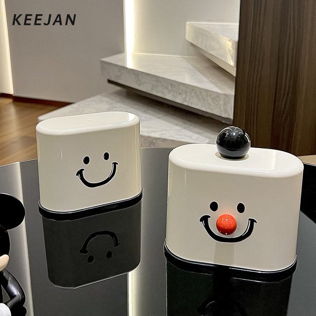 轻奢牙签盒2024新款家用高档牙线桶创意个性高颜值收纳筒罐网红款