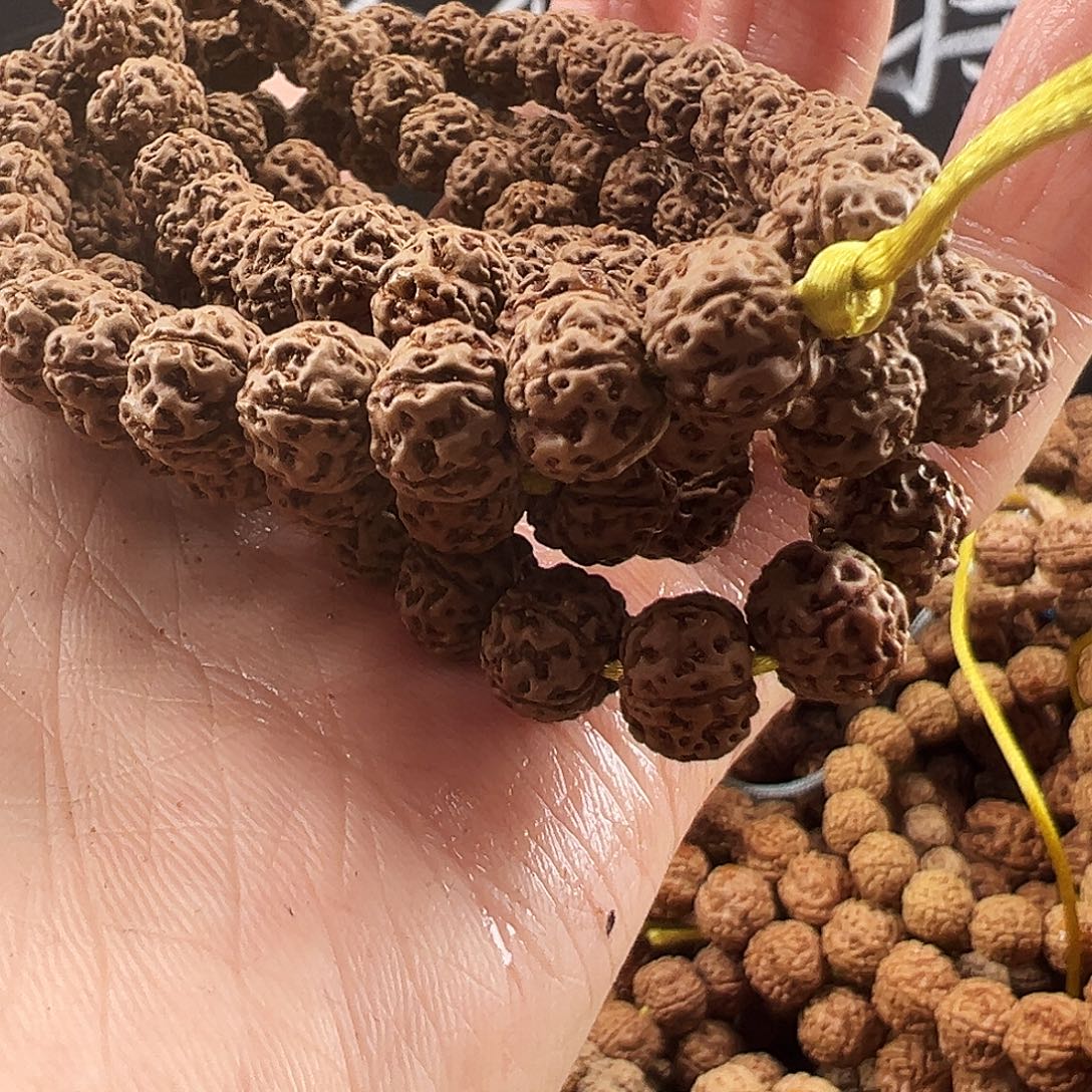 吊坠金刚菩提8m玉梅花