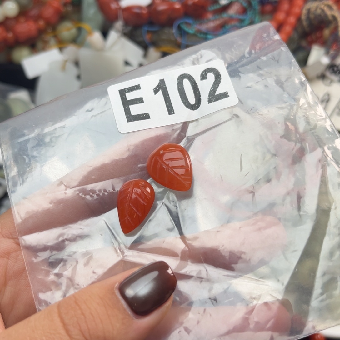 南红玛瑙未镶嵌珠宝奇石